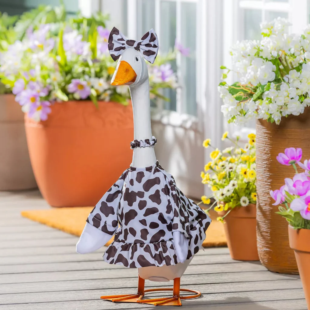 Evergreen : Giddy Goose Outfit, Cow Print