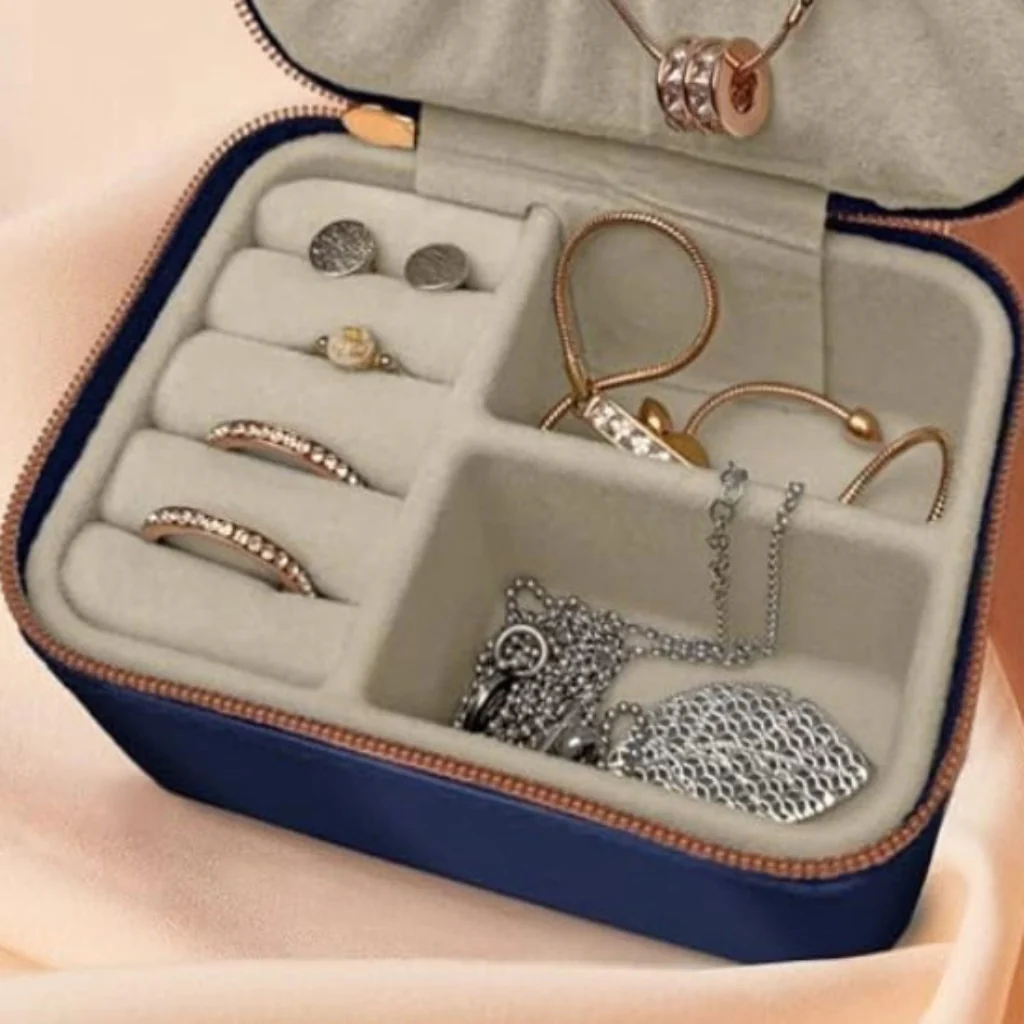 H & H Gifts : Personalised Jewellery Boxes - S - Image 3