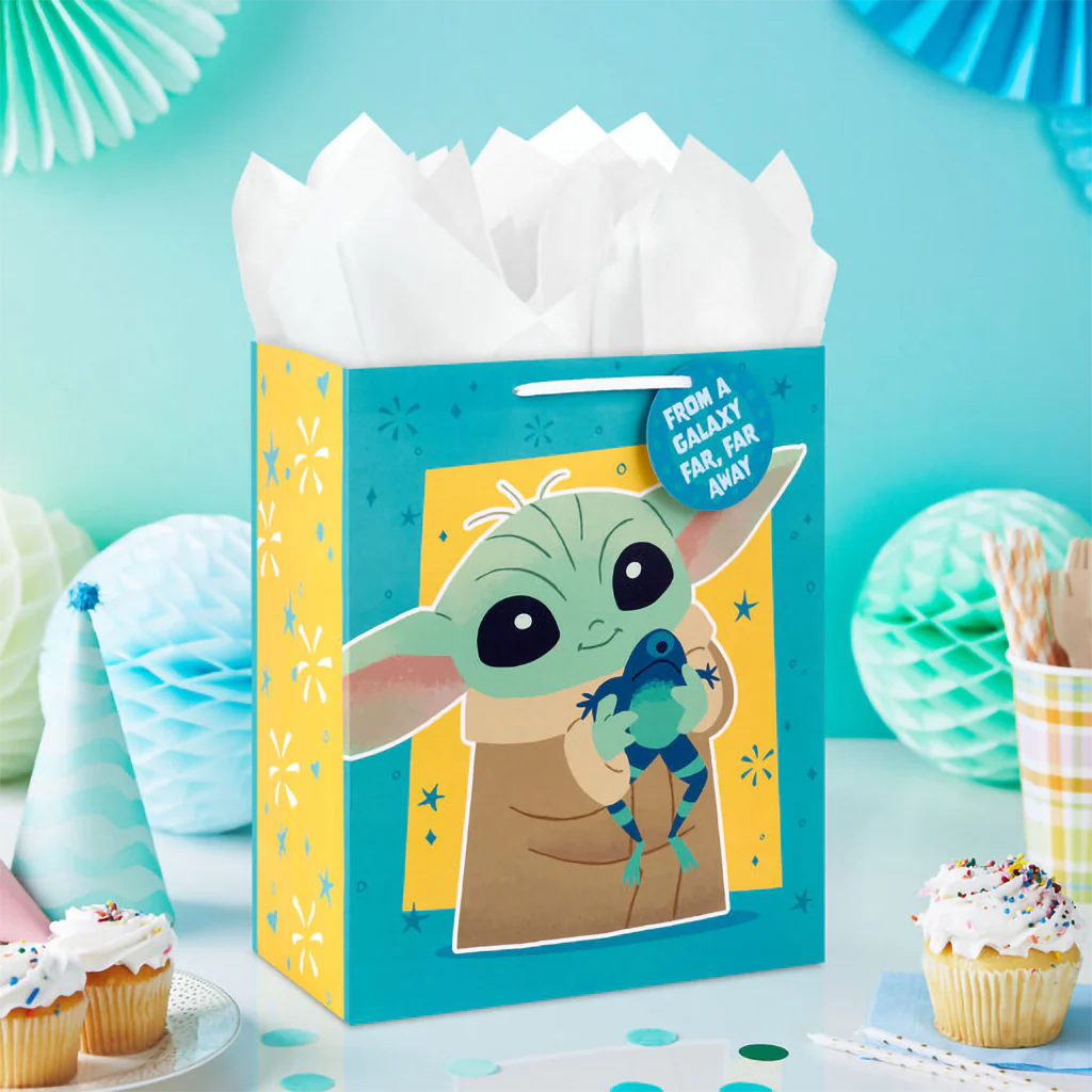 Hallmark : 13" Star Wars: The Mandalorian™ Grogu™ Large Gift Bag