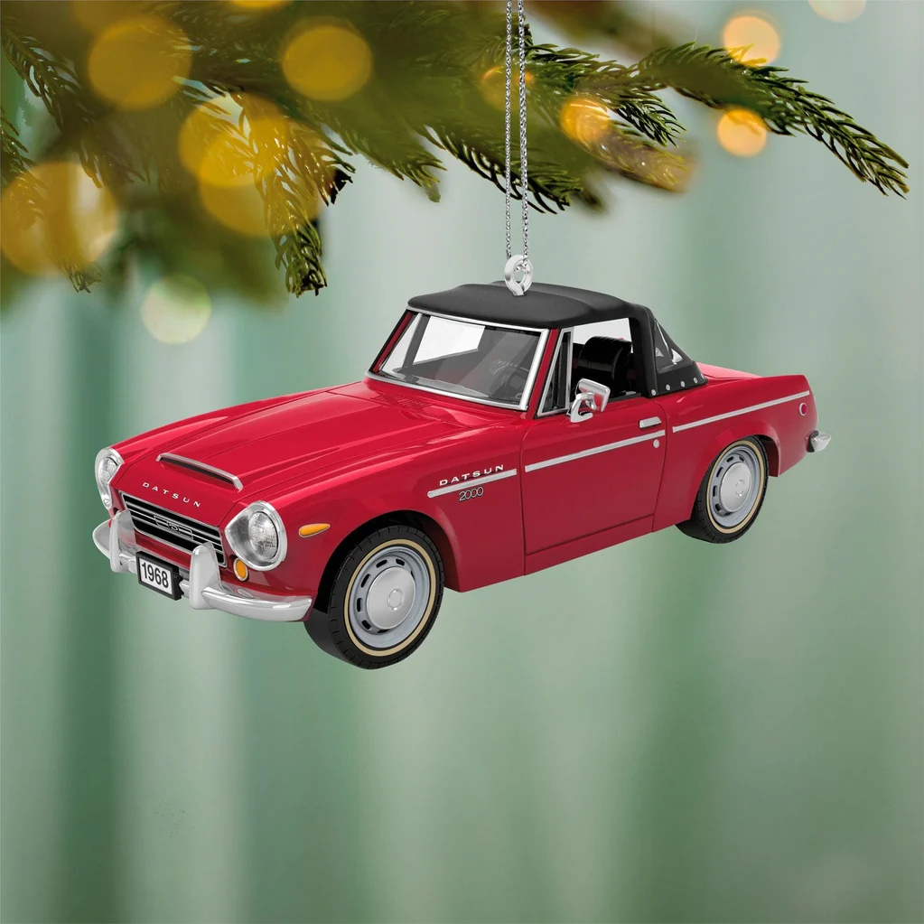 Hallmark : 2026 Keepsake 1968 Datsun 2000 Sports (1)