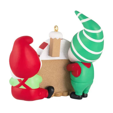 Hallmark : 2026 Keepsake Gnome for Christmas 6th in the series (126) - Image 3