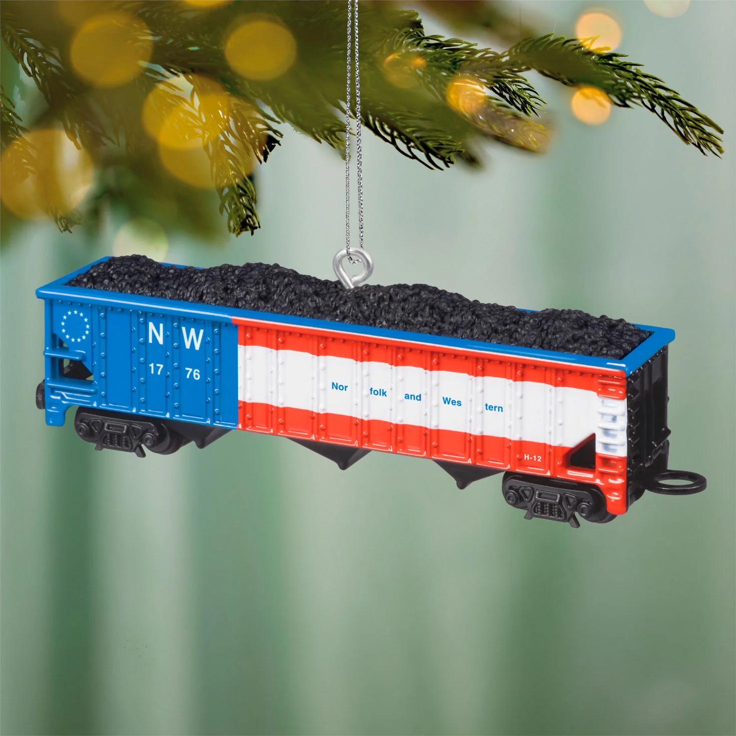 Hallmark : 2026 Keepsake LIONEL® Norfolk & Western Coal Hopper (187)