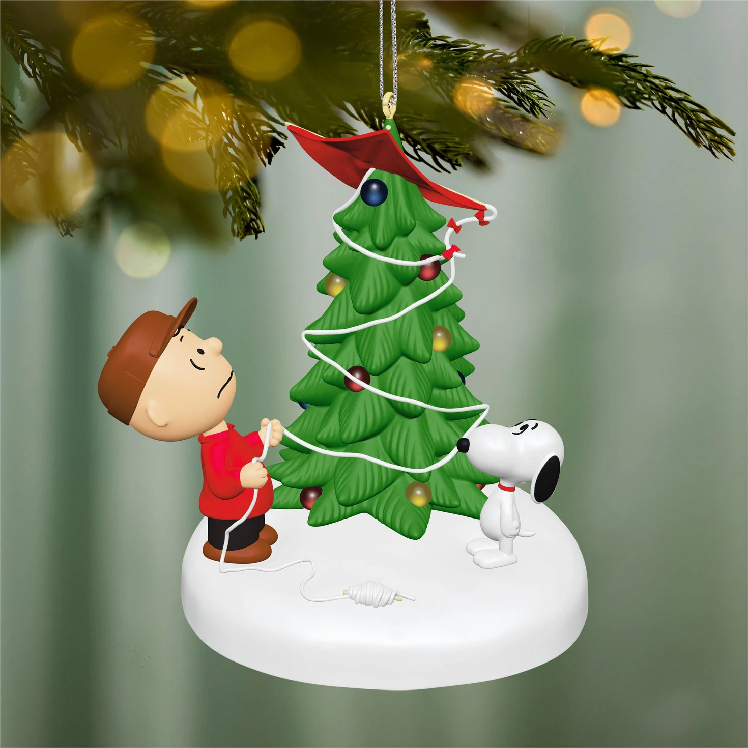 Hallmark : 2026 Keepsake The Kite-Eating Christmas Tree The PEANUTS® Gang (303)