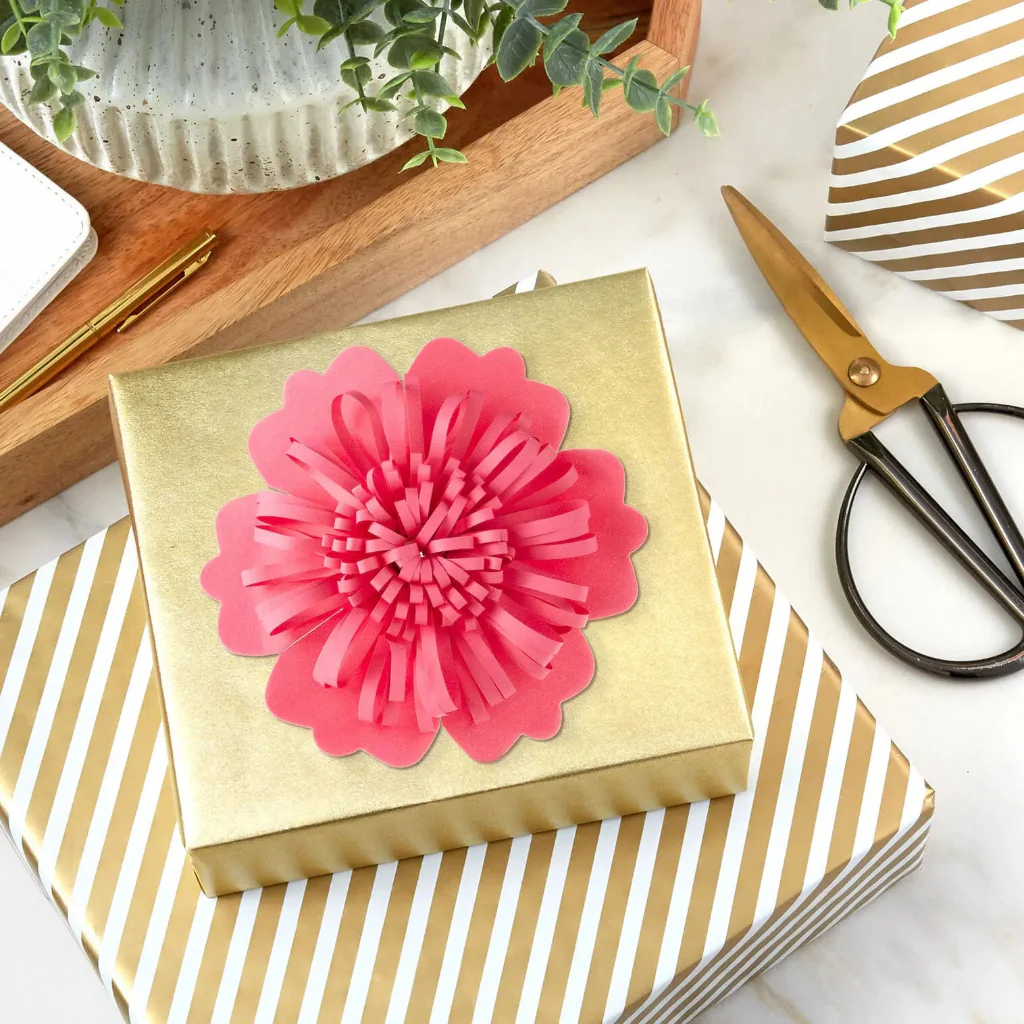 Hallmark : 4.6" Pink Flower Gift Bow - Image 2