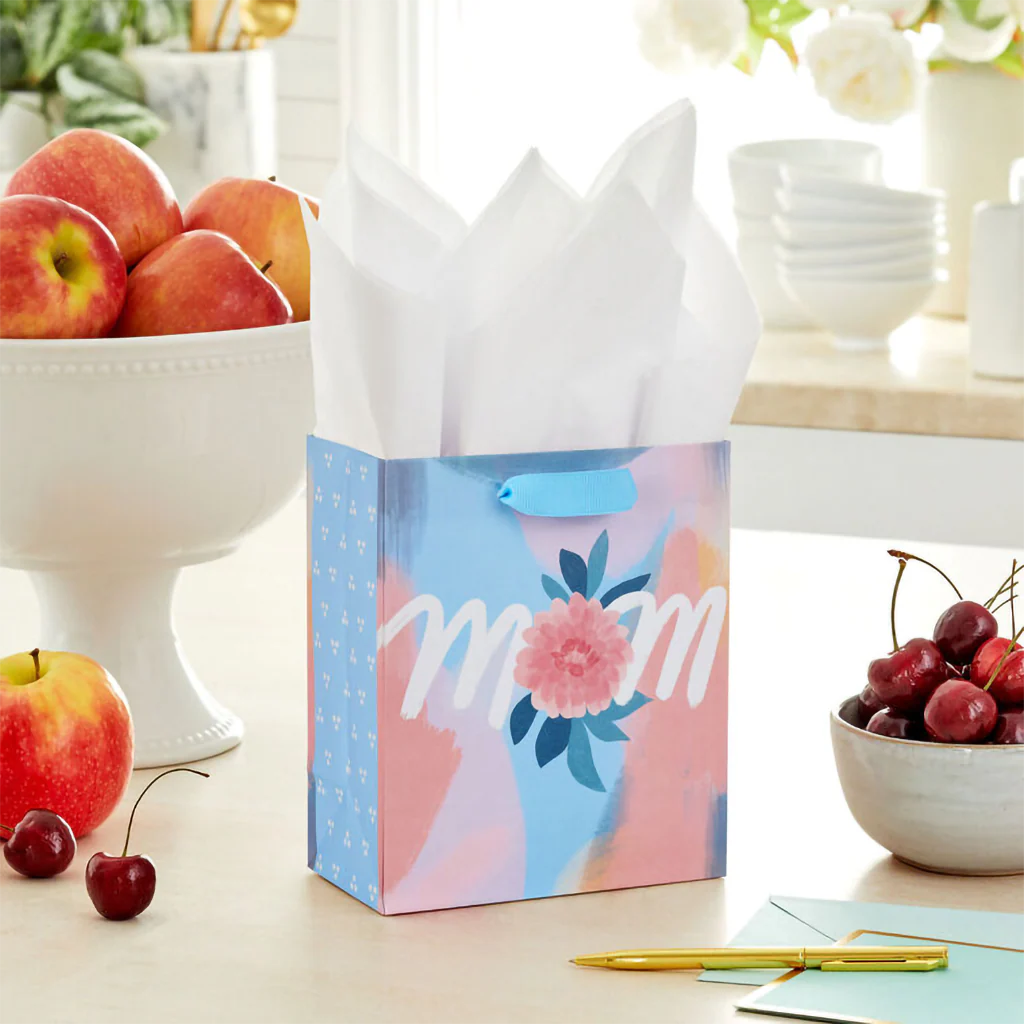 Hallmark : 6.5" Pastel Brushstrokes Small Gift Bag for Mom - Image 2