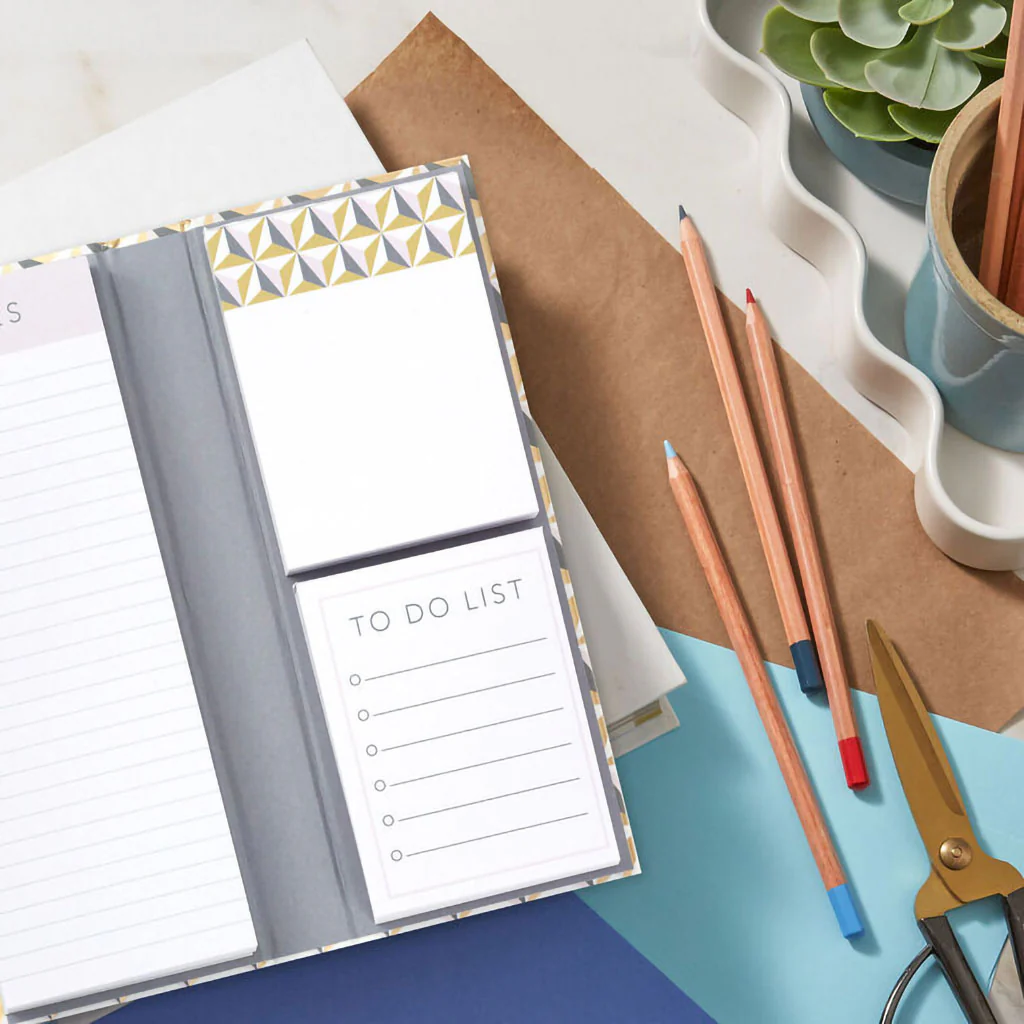 Hallmark : Blush, Pink and Gray Geometric Folio and Memo Pad Set - Image 4