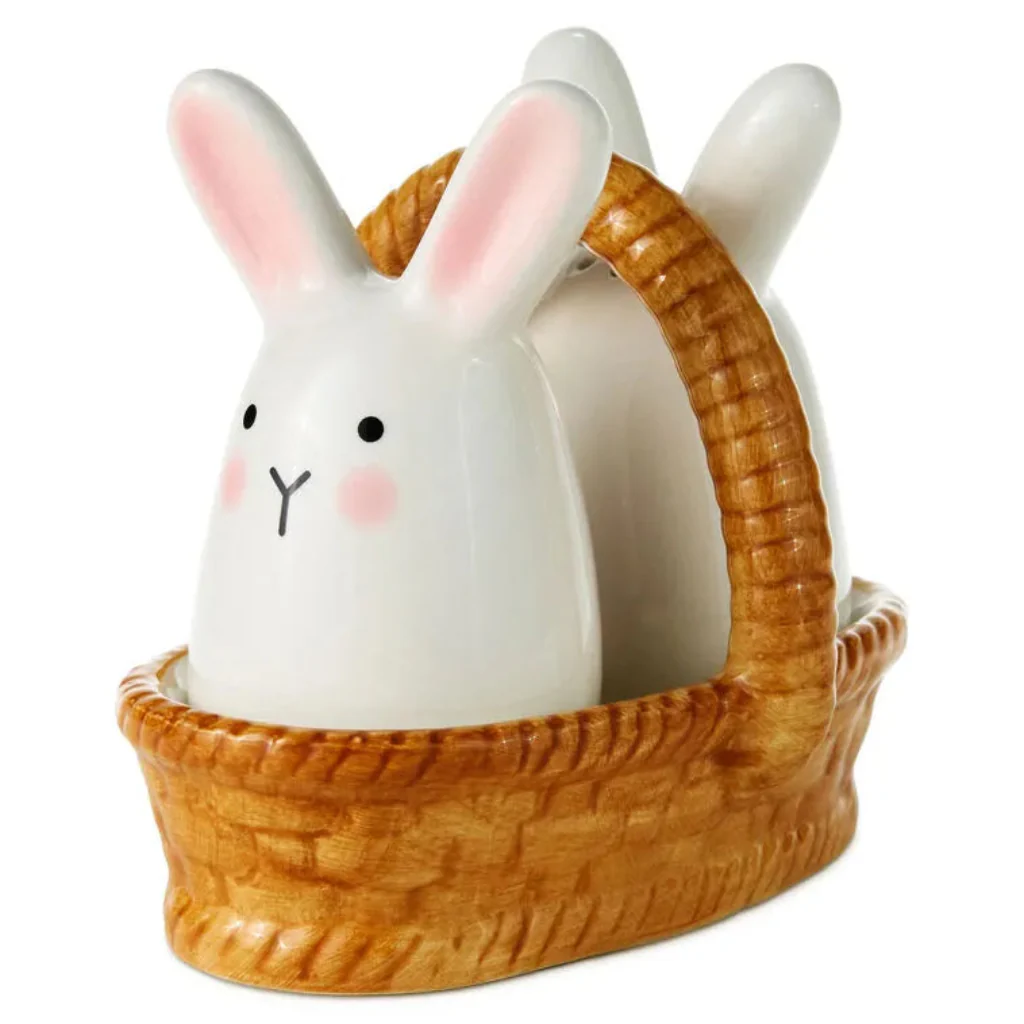 Hallmark : Bunnies in Basket Salt and Pepper Shaker Set - Image 4