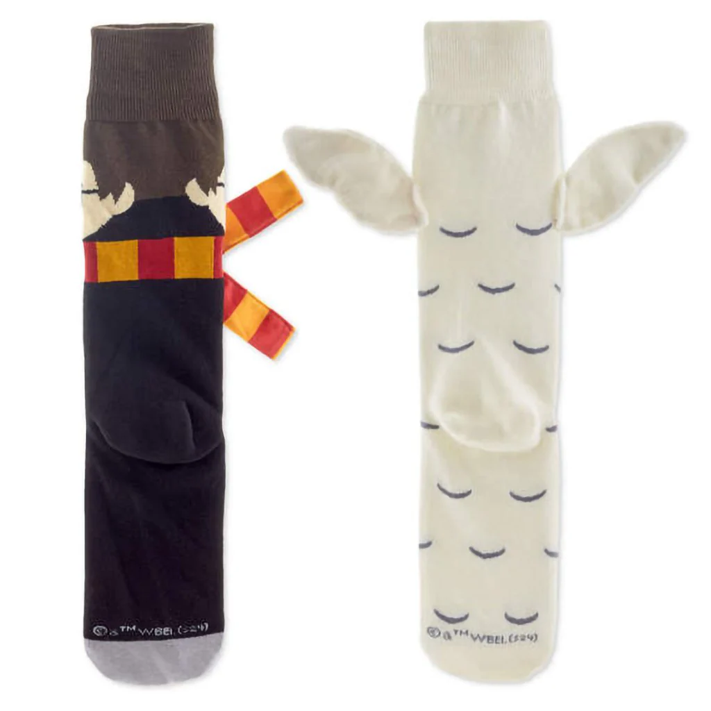 Hallmark : Harry Potter™ and Hedwig™ Novelty Crew Socks - Image 2