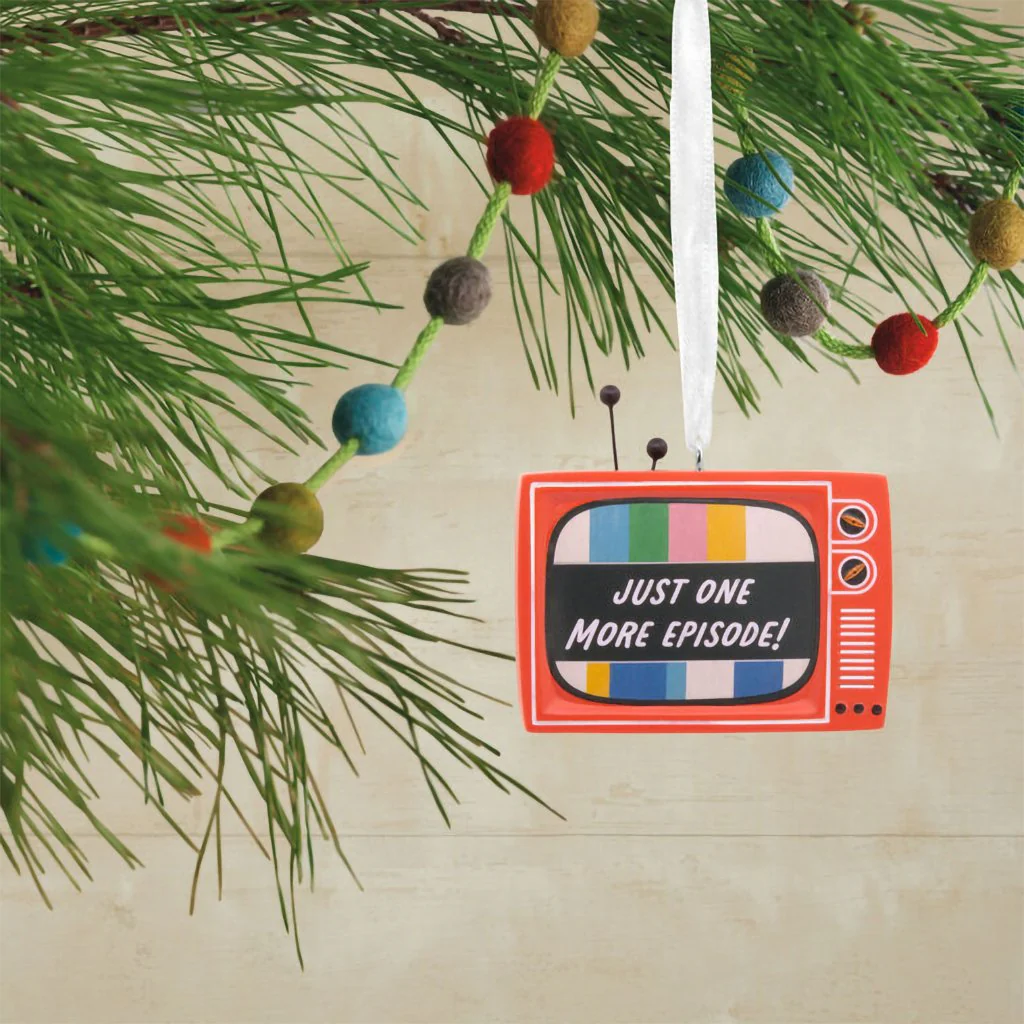 Hallmark : Just One More Episode! Vintage TV Hallmark Ornament