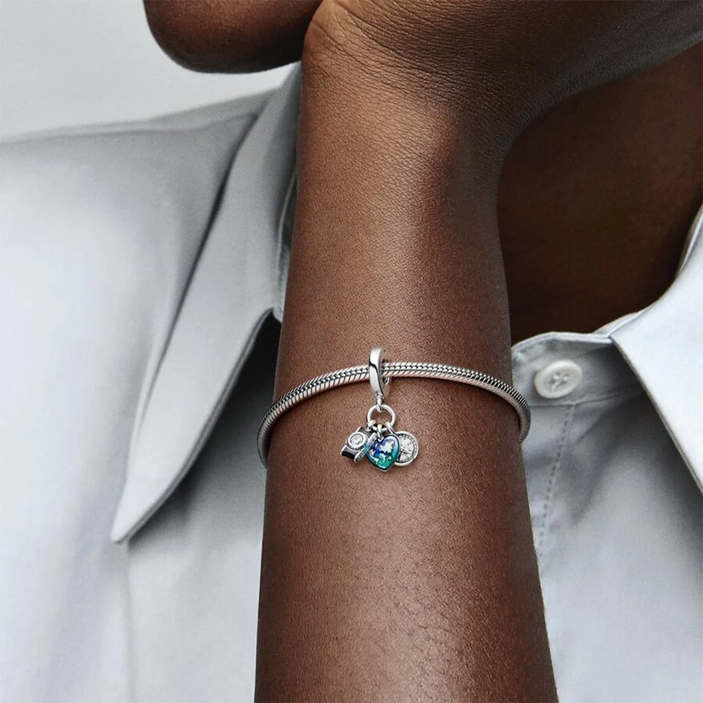 PANDORA : Camera, Heart & Compass Triple Dangle Charm - Image 3