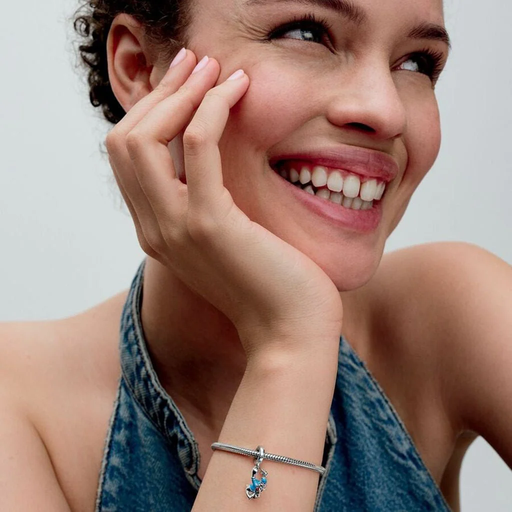 PANDORA : Disney Donald Duck Dangle Charm - Image 4