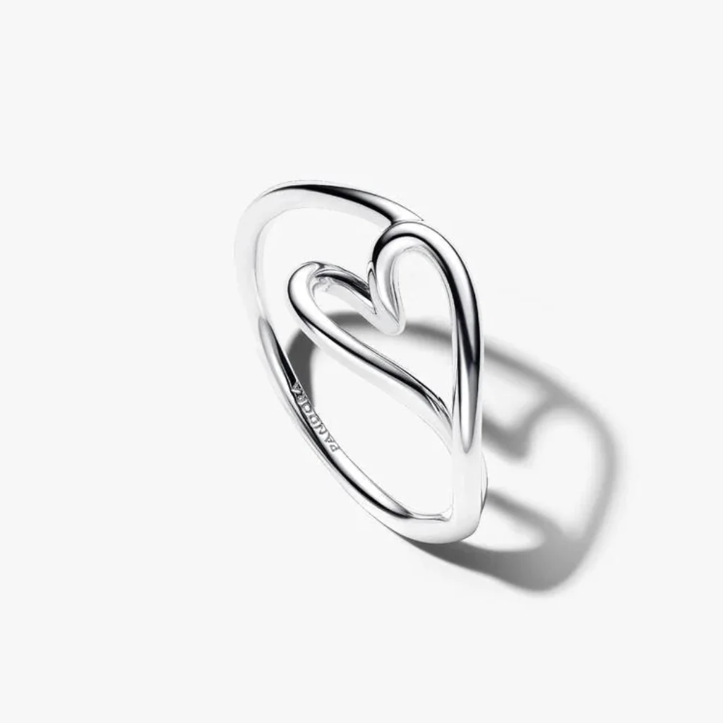 PANDORA : Organically Shaped Heart Small Ring