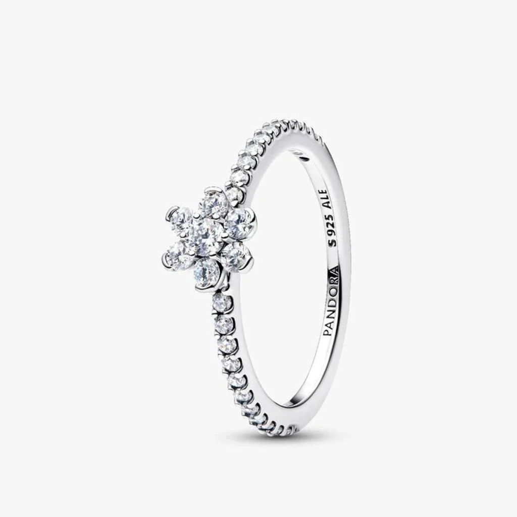 Pandora : Sparkling Flower Ring