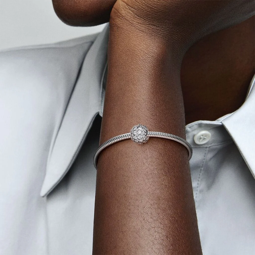 PANDORA : Sparkling Pavé Round Charm - Image 3