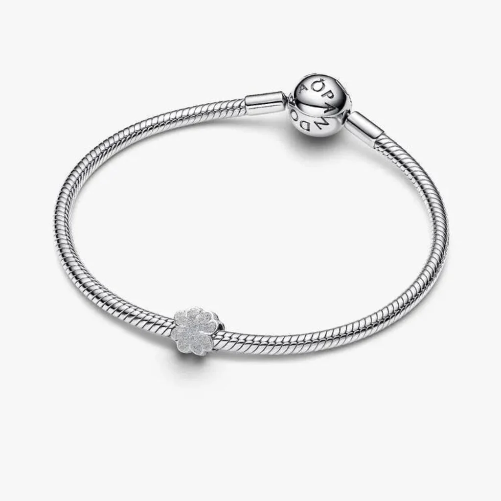 Pandora : Textured Clover Mini Charm - Image 2