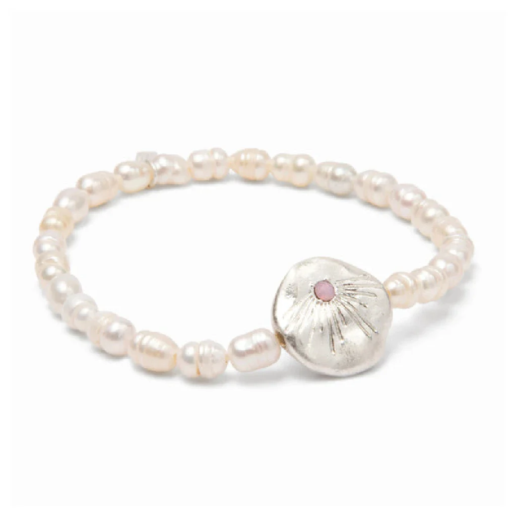 Scout Curated Wears : Pearl Affirmation Bracelet - Love/Silver - Image 2