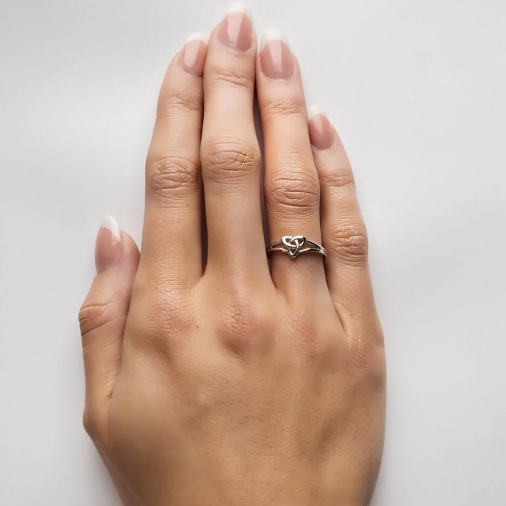 Shanore : Trinity Knot Sterling Silver Ring - Image 2