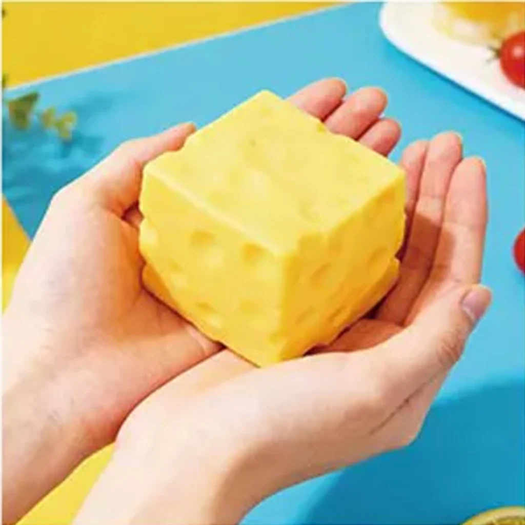 PUKA CREATION : Cheese Vent Toy