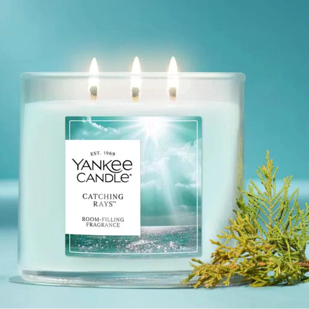 Yankee Candle : Catching Rays Medium Jar Candles - Image 2