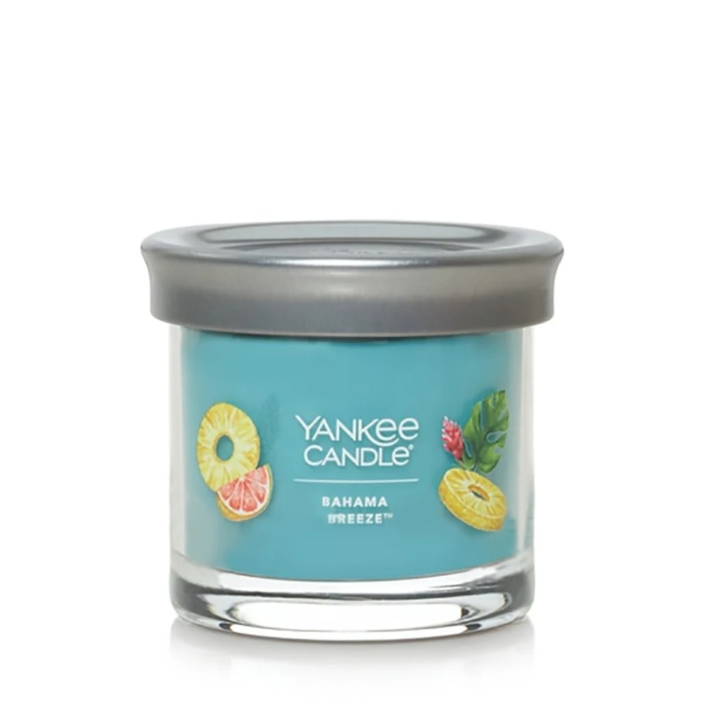 Yankee Candle : Signature Small Tumbler Candle in Bahama Breeze